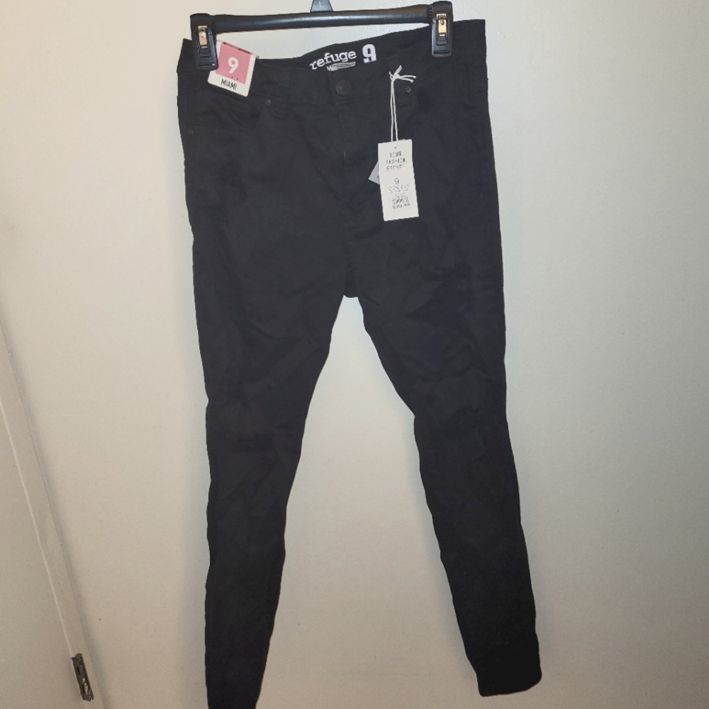 Black skinny jeans